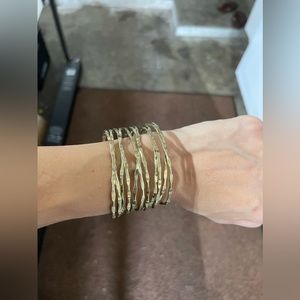 Express bracelet cuff